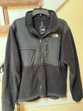 The North Face Black Full-Zip Fleece Jacket